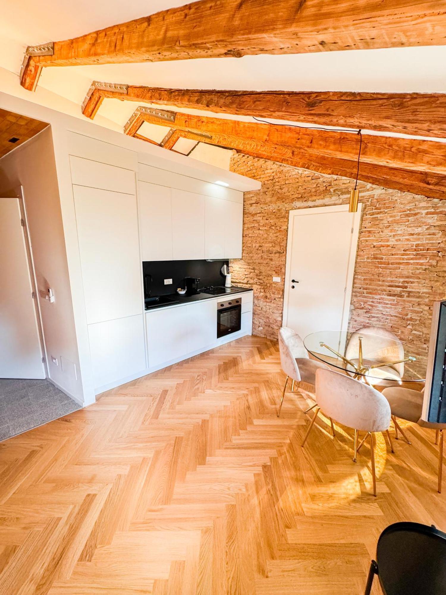Trieste Boulevard Apartments Luaran gambar