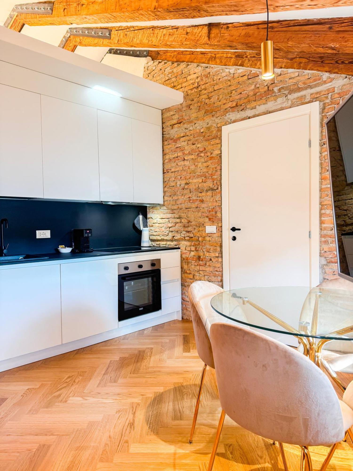 Trieste Boulevard Apartments Luaran gambar